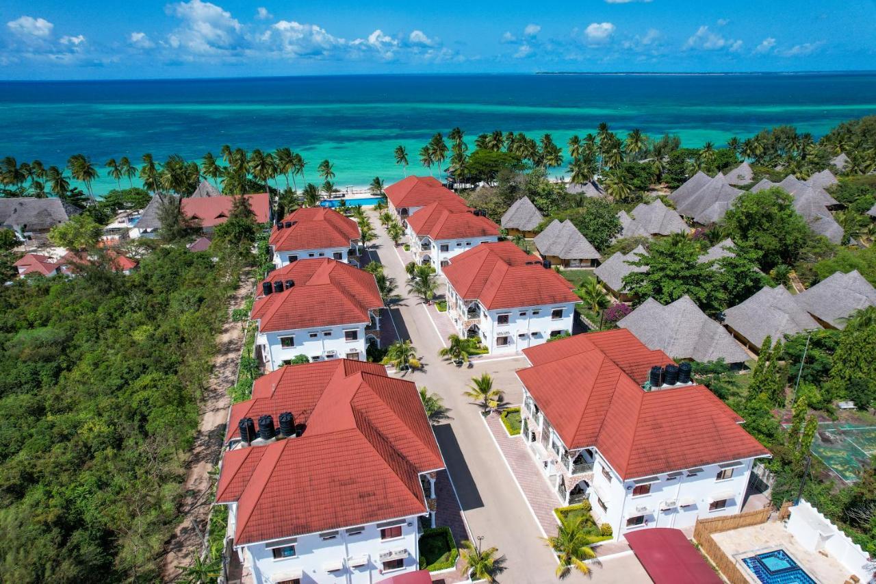 Sunny Palms Beach Bungalows Уроа Екстериор снимка